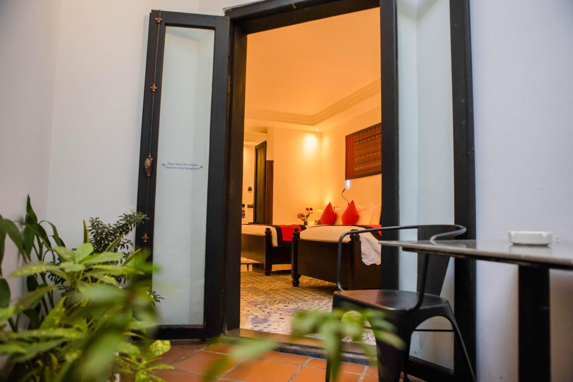 La Rose Suites Phnom Penh Exterior foto