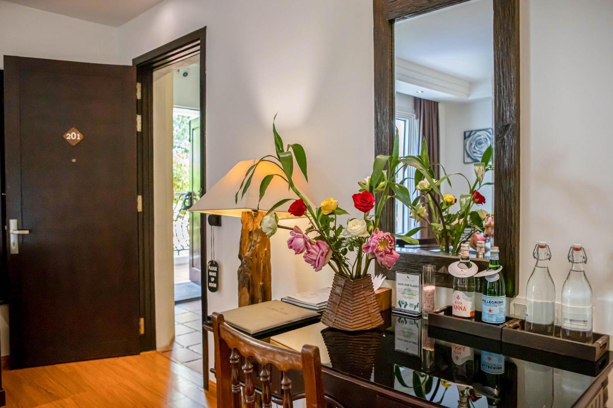 La Rose Suites Phnom Penh Exterior foto